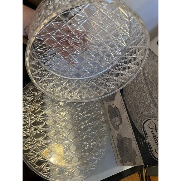 Trelawney Crystal Cut Clear Lucite Cake Keeper / Salad Bowl / Plate Vintage BOX - Picture 3 of 4